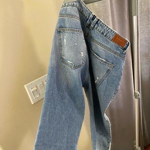 Zara jeans. Size 36.destroyed jeans